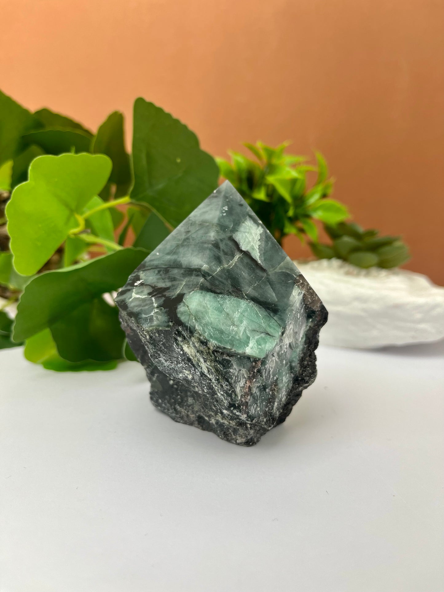 Emerald Top Polished Point