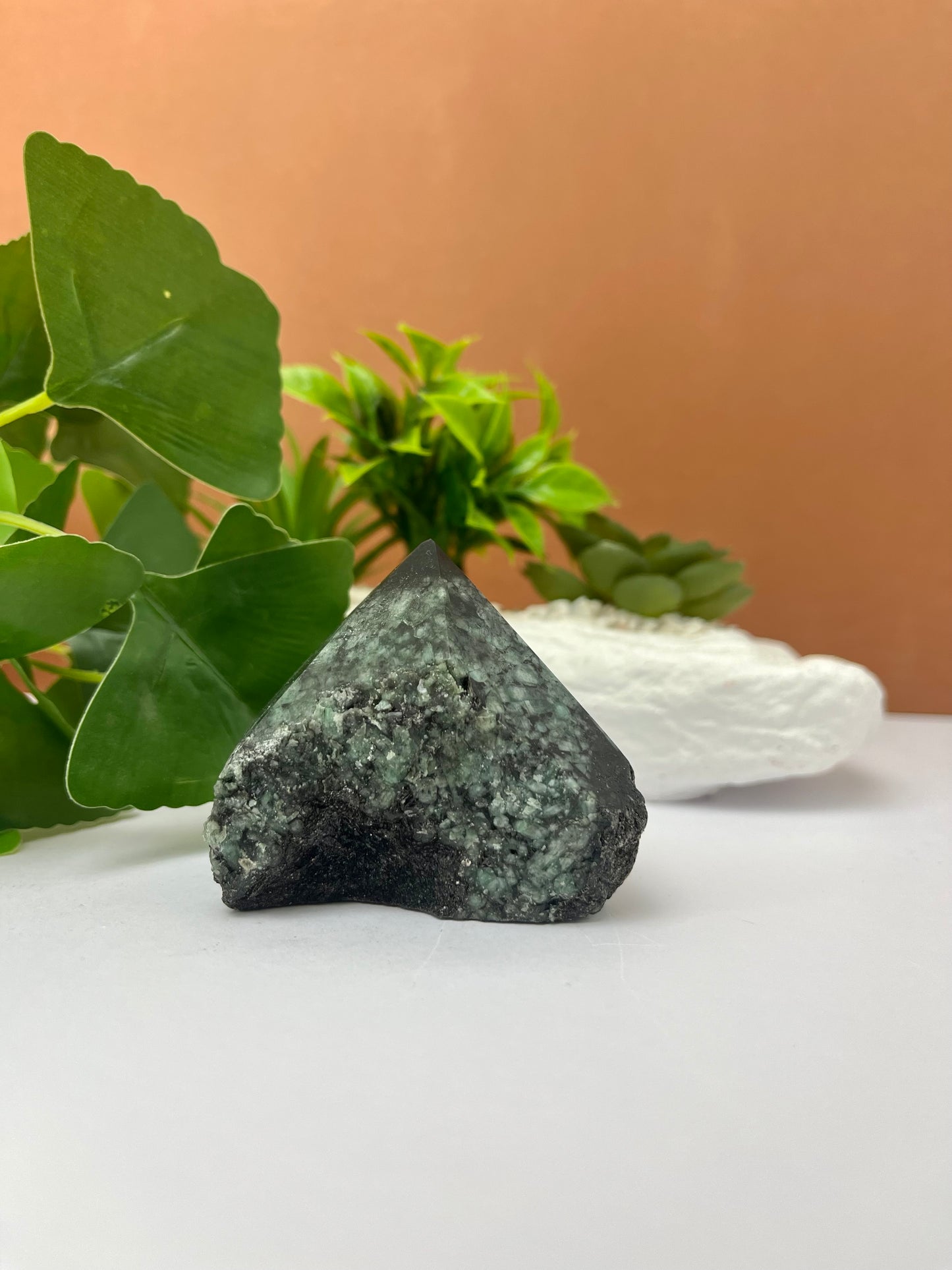 Emerald Top Polished Point