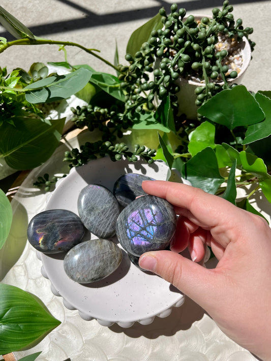 Rainbow Flashy Labradorite Palmstone